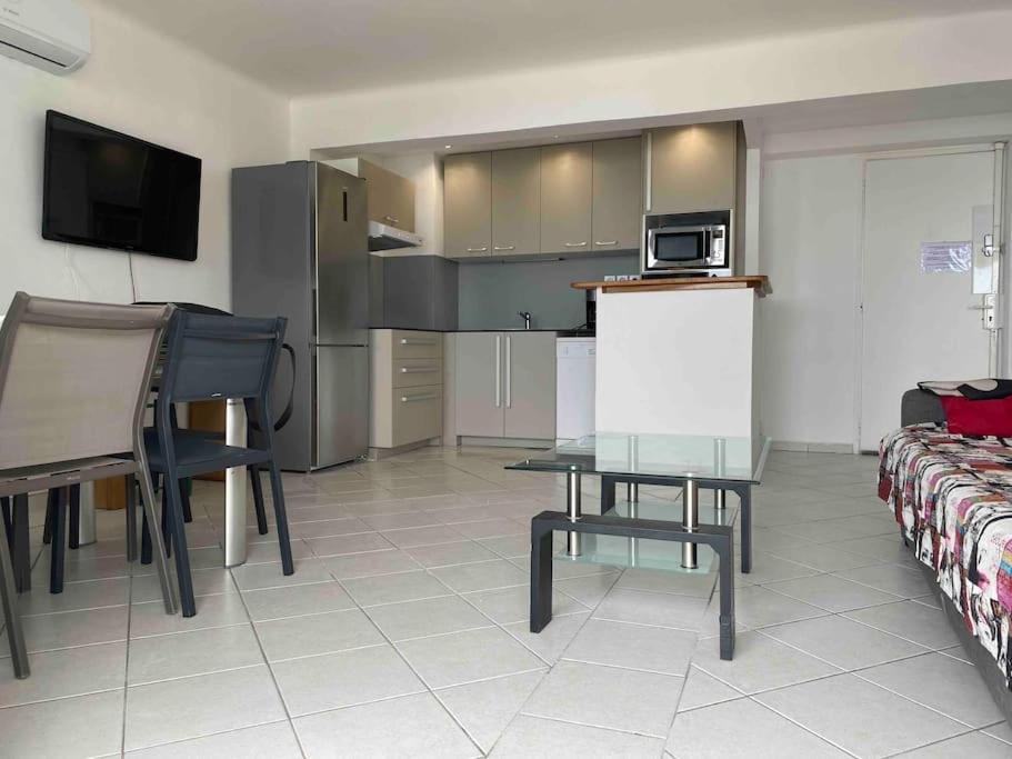 T3 Sur La Plage Vue Feerique Mer,Wifi, Parking Inclus , Clim La Ciotat Exterior photo